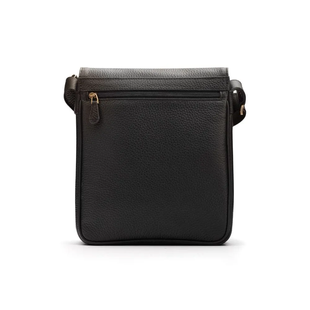 A4 Portrait Medium Leather Messenger Bag - Black Pebble Grain