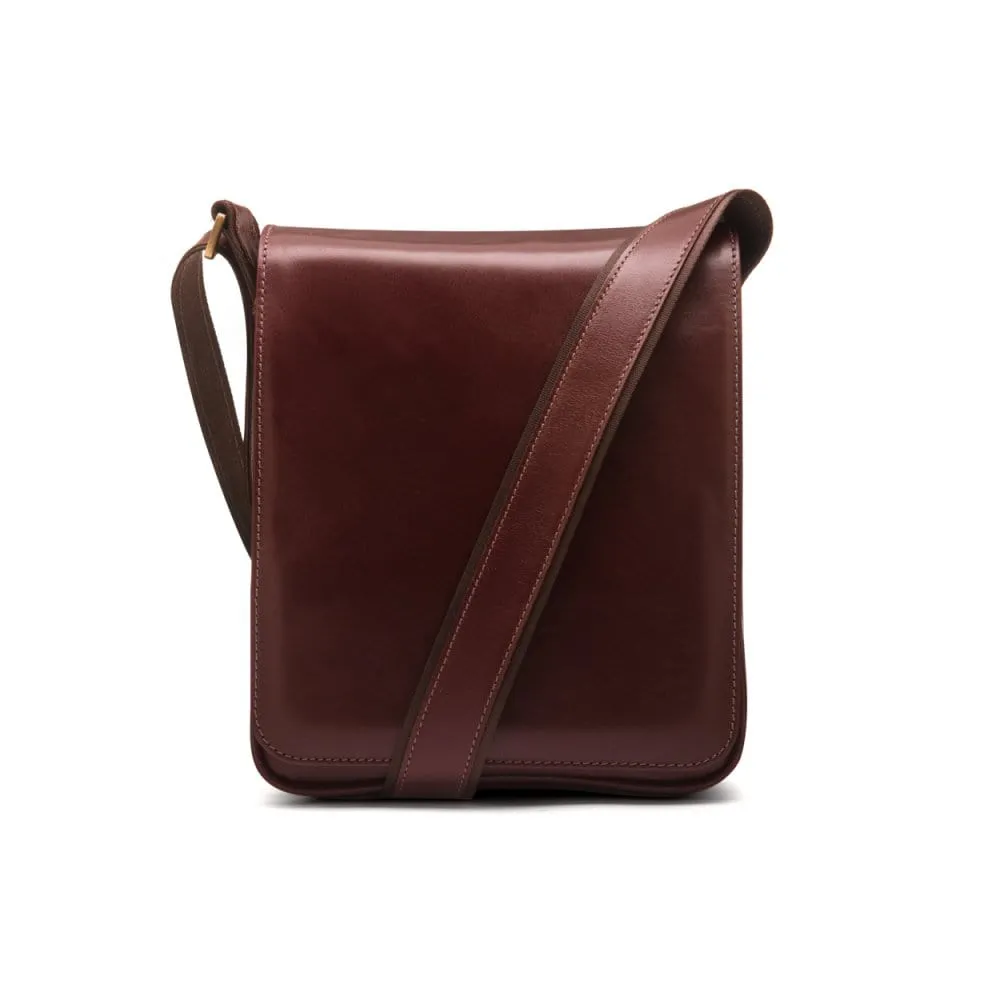 A4 Portrait Medium Leather Messenger Bag - Dark Tan