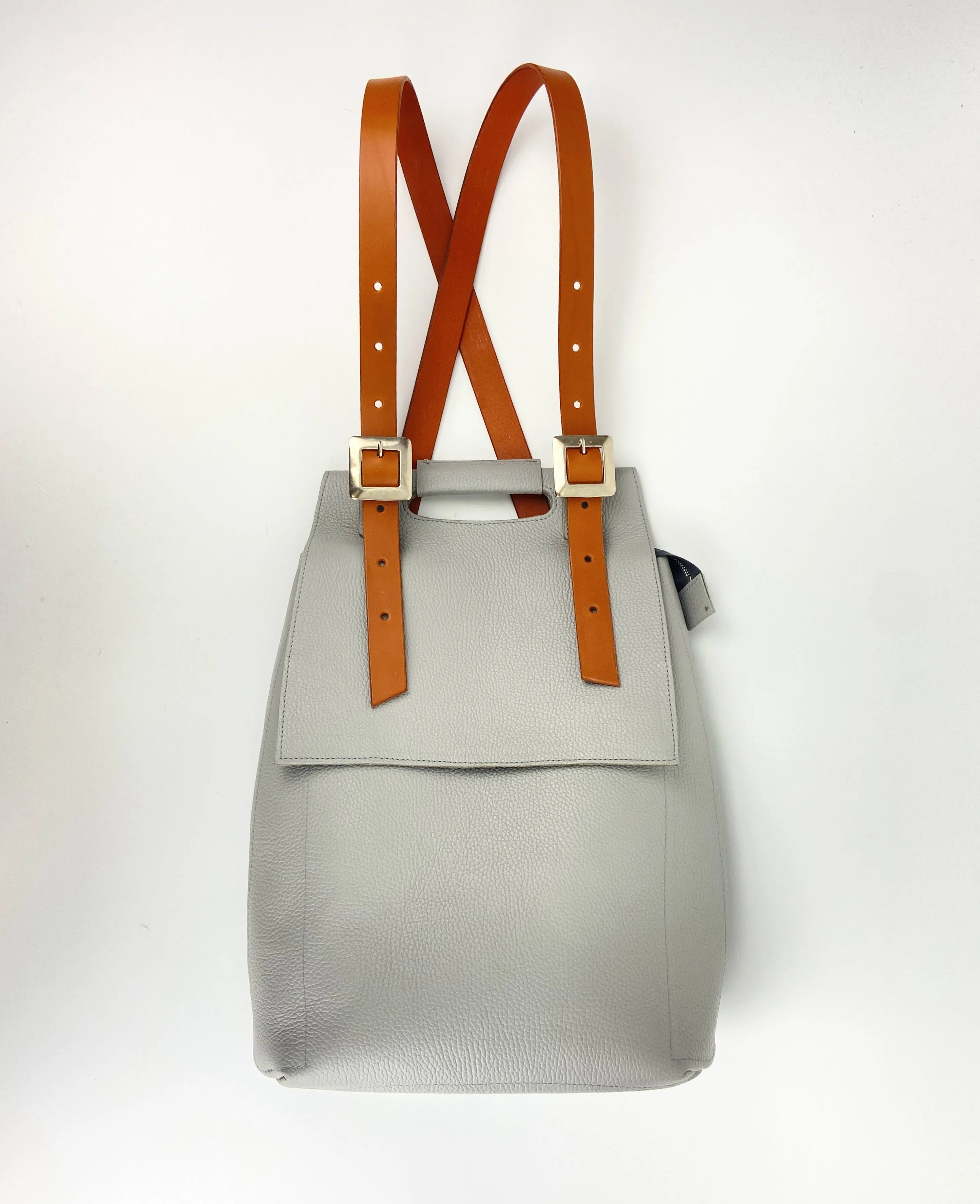 Georgie rucksack in Pigeon pebble leather