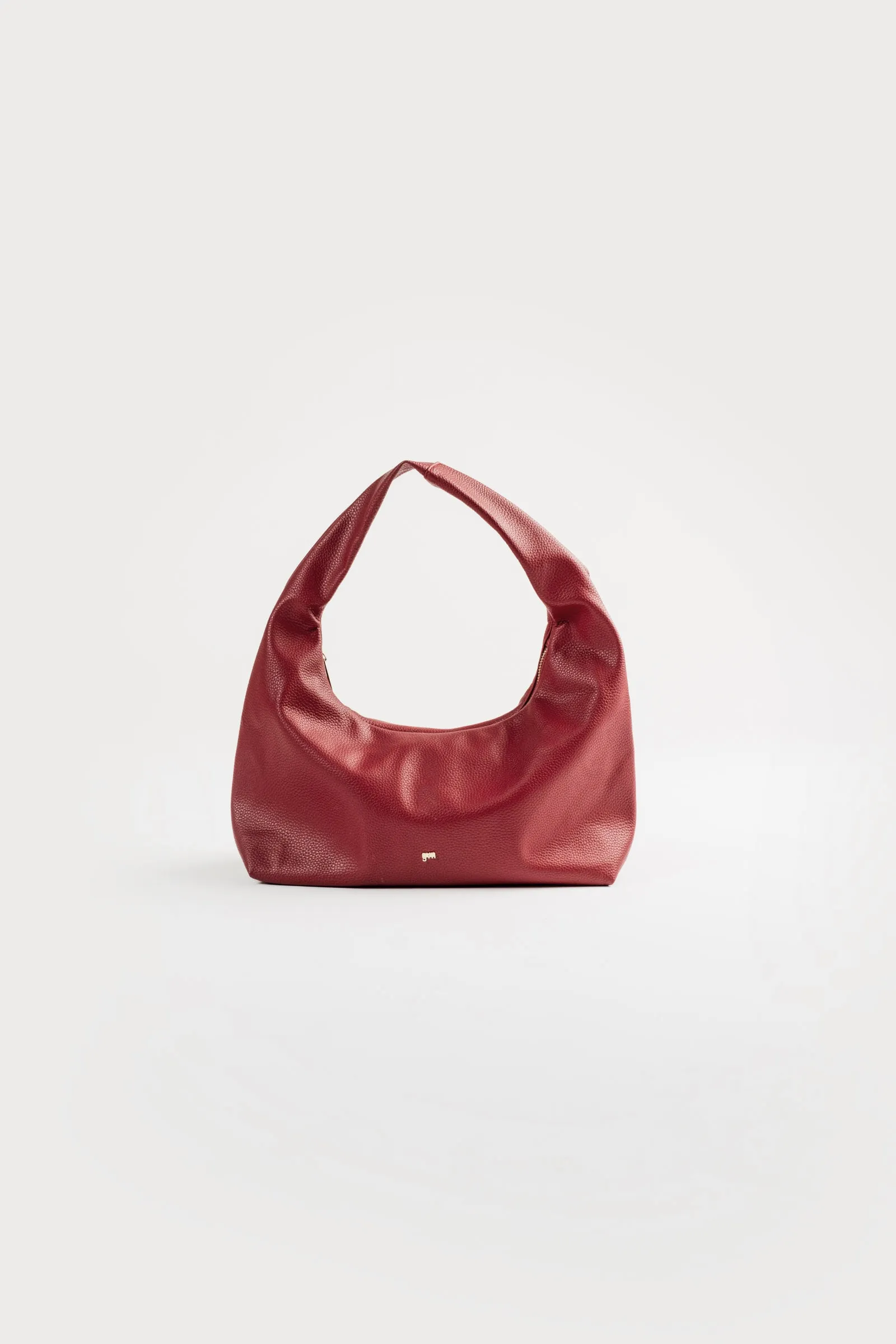 [ON HAND] Medium Hobo Bag in Chili (Heavy Pebbled)