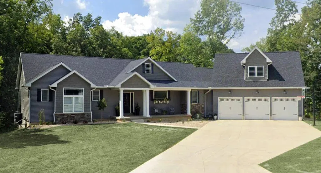 Spacious Home Plan with 3 Bedrooms, Bonus Room, and Courtyard Garage