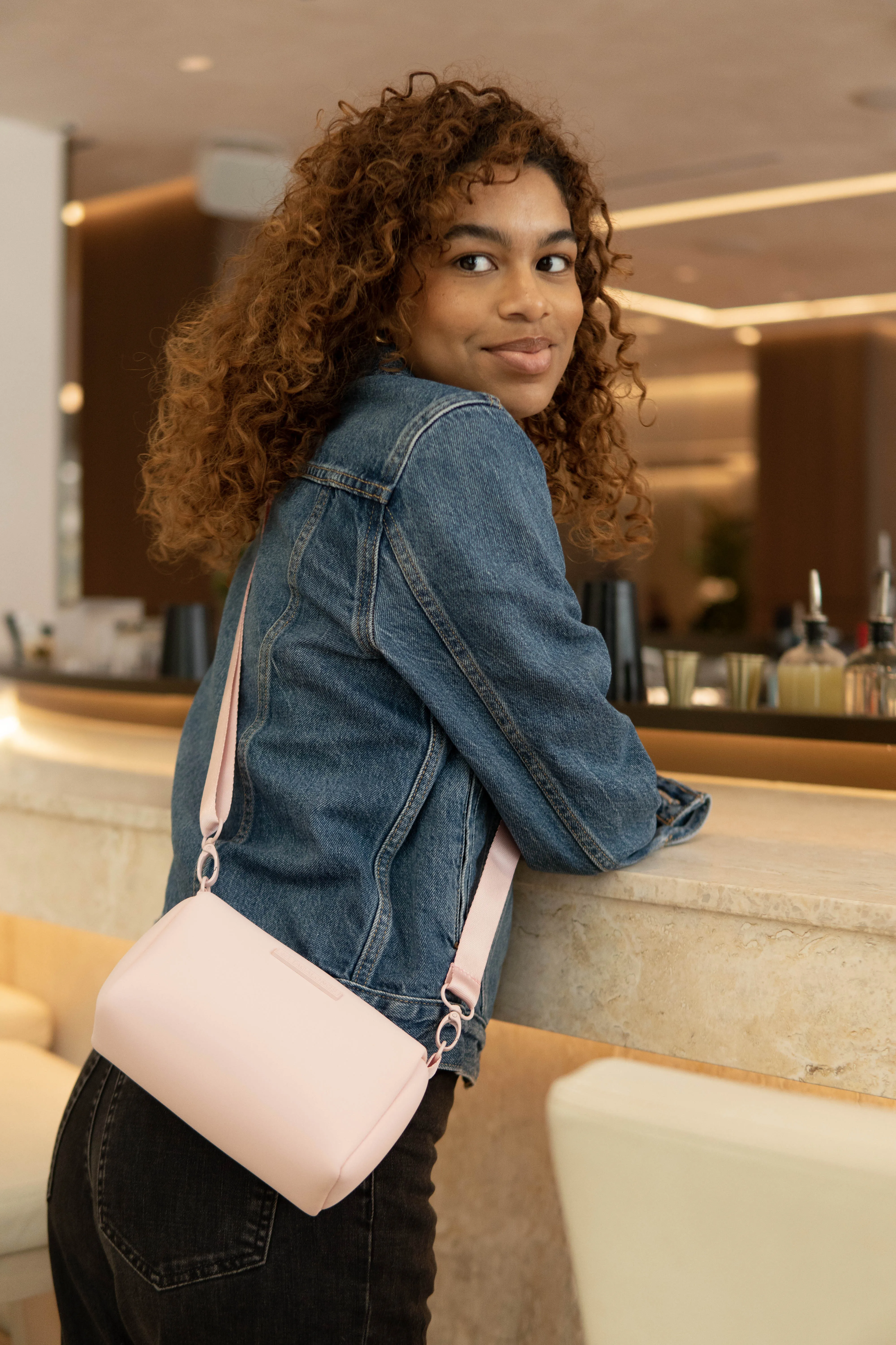 THE LORIE CROSSBODY - SOFT PINK